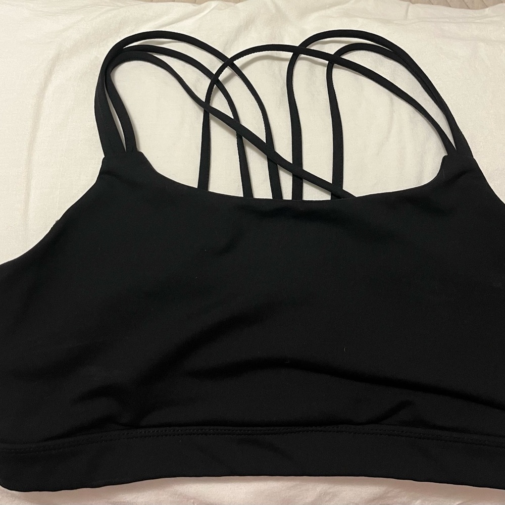 GapFit Eclipse Medium Support Strappy Sports Bra- Size Large